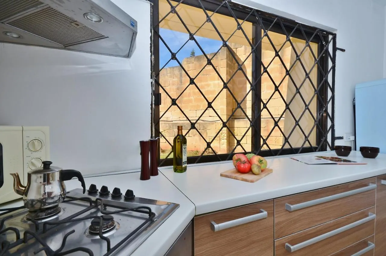 City Living Suite Tk 1 Rm 1 Saint Julian's Guest house