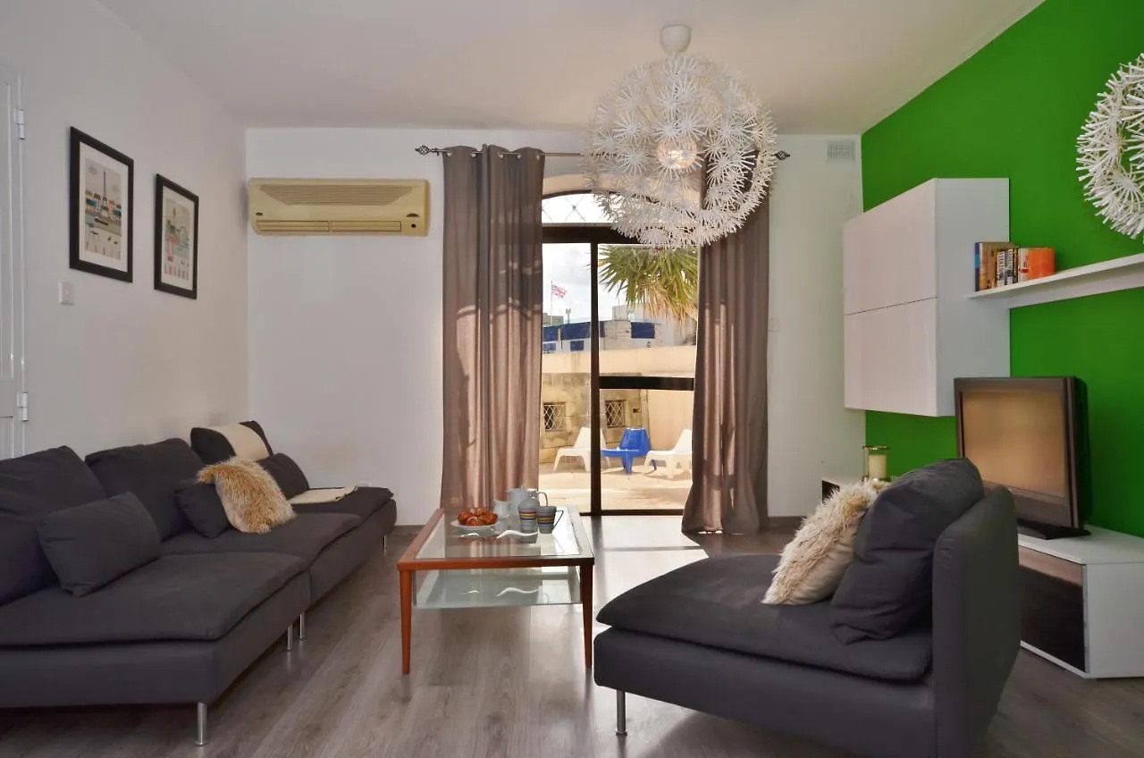 City Living Suite Tk 1 Rm 1 St. Julian's 0*,